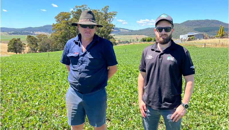 DLF Seeds Pallaton Raphno_Farmer Shaun Johnson (left) and DLF Seeds Product Development Manager Isaac Berry (right).